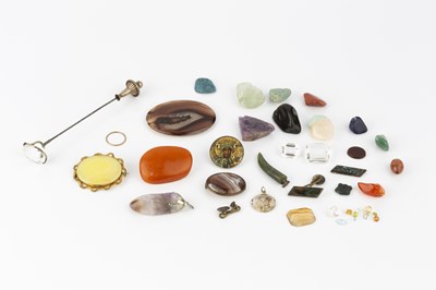 Lot 180 - A collection of miscellanous items and...