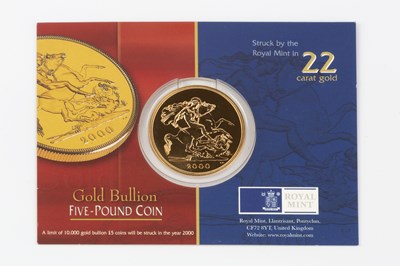 Lot 356 - An Elizabeth II gold £5 coin, dated 2000, in...