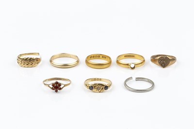 Lot 192 - A collection of rings, comprising an Edwardian...