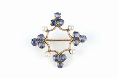 Lot 146 - A sapphire and bouton pearl wreath brooch,...