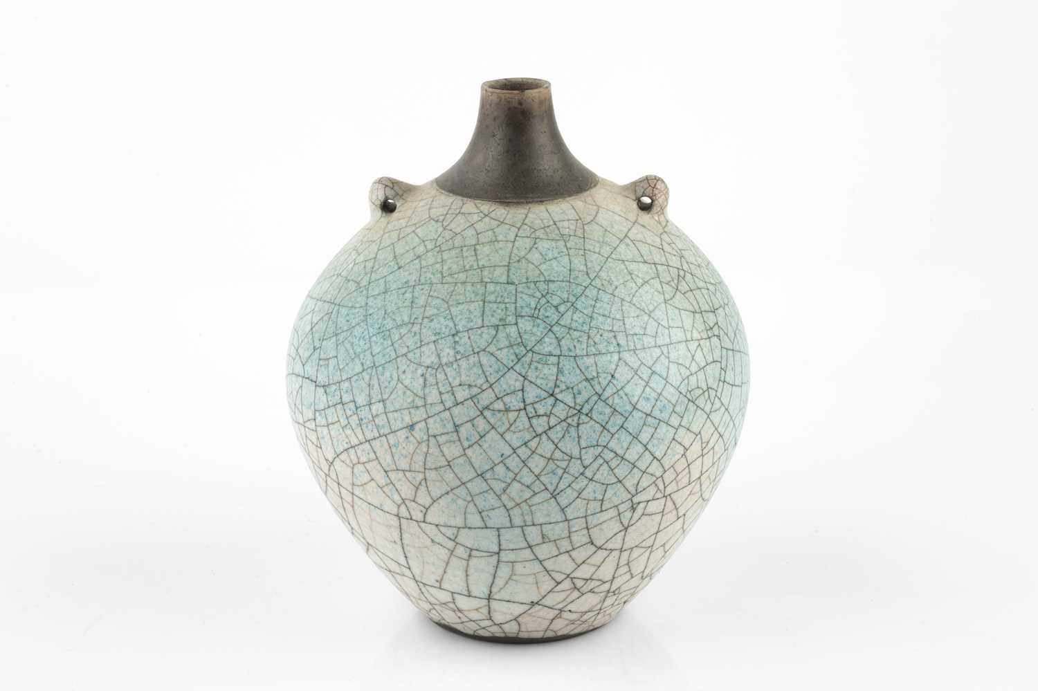 Lot 570 - Tim Andrews (b.1960) Vase raku with lug...