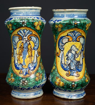 Lot 75 - A pair of 18th century Italian majolica...