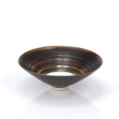 Lot 332 - Peter Wills (Contemporary) manganese glazed...