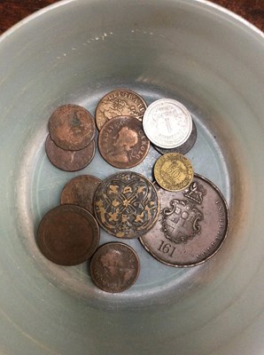 Lot 204 - A collection of British and foreign coins and...