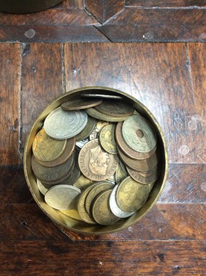 Lot 204 - A collection of British and foreign coins and...