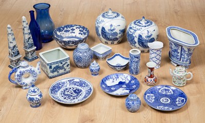 Lot 600 - A pair of modern Chinese blue and white vases...