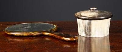 Lot 72 - A 19th century Scottish circular horn snuff...