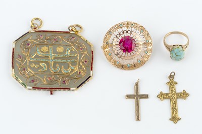 Lot 160 - A collection of jewellery, comprising an...