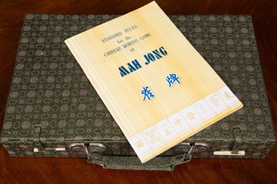 Lot 245 - A late 20th century bamboo and resin mahjong set