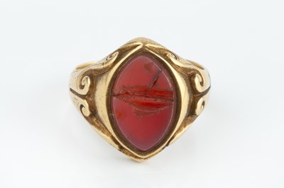 Lot 32 - A Victorian signet ring, with scrolled...