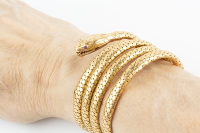 Lot 196 - A late 19th century serpent bracelet, modelled...
