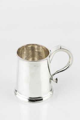 Lot 764 - A George II silver tankard, of plain, tapered...