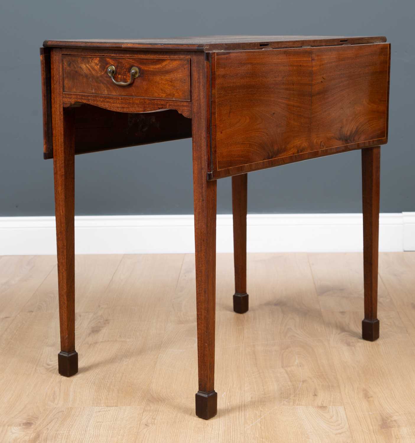 Lot 38 - A George III mahogany small size Pembroke...