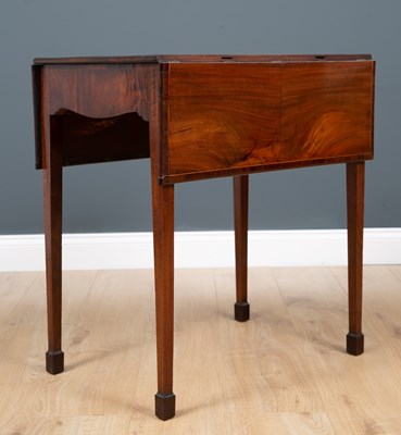 Lot 38 - A George III mahogany small size Pembroke...