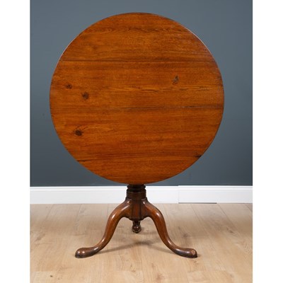 Lot 4 - A George III mahogany circular tilt top...