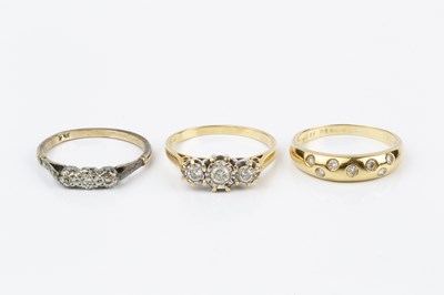 Lot 212 - Three diamond set rings, comprising a diamond...