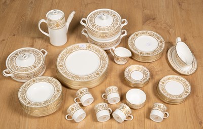 Lot 68 - Royal Worcester Hyde Park 1966 Dinner Service,...