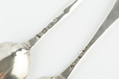Lot 734 - A George II silver marrow spoon, maker's mark...