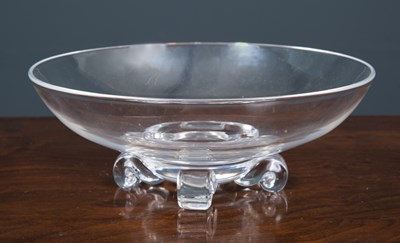 Lot 249 - A 20th century Stuben glass bowl signed to the...