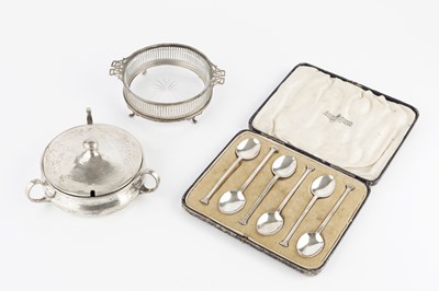 Lot 738 - An Arts & Crafts style silver confiture and...