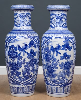 Lot 180 - A pair of large blue and white Chinese...