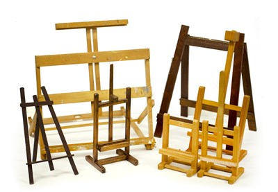 Lot 509 - A selection of seven various table standing...