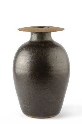 Lot 600 - David Lloyd-Jones (1928-1994) Vase dark glaze...