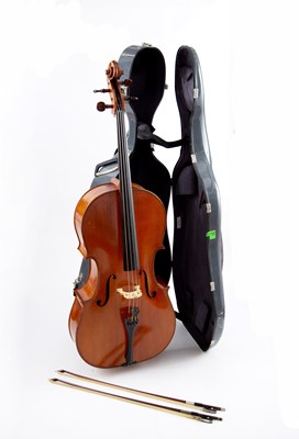 Lot 120 - A good 20th century cello, possibly German,...