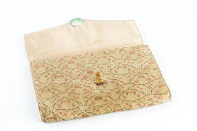 Lot 224 - An Art Deco evening bag by Cartier, the...