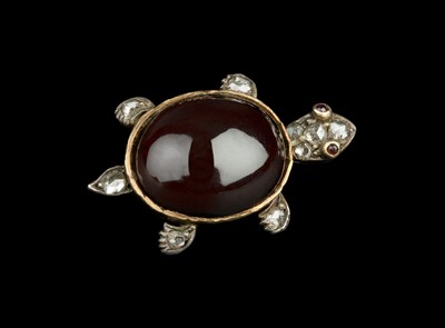 Lot 72 - A Victorian garnet and diamond tortoise brooch,...