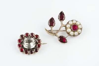 Lot 262 - Two 19th century garnet set panel brooches,...