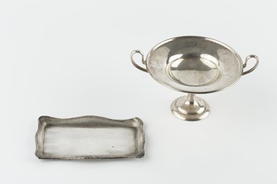 Lot 353 - An Edwardian silver twin handled small tazza,...