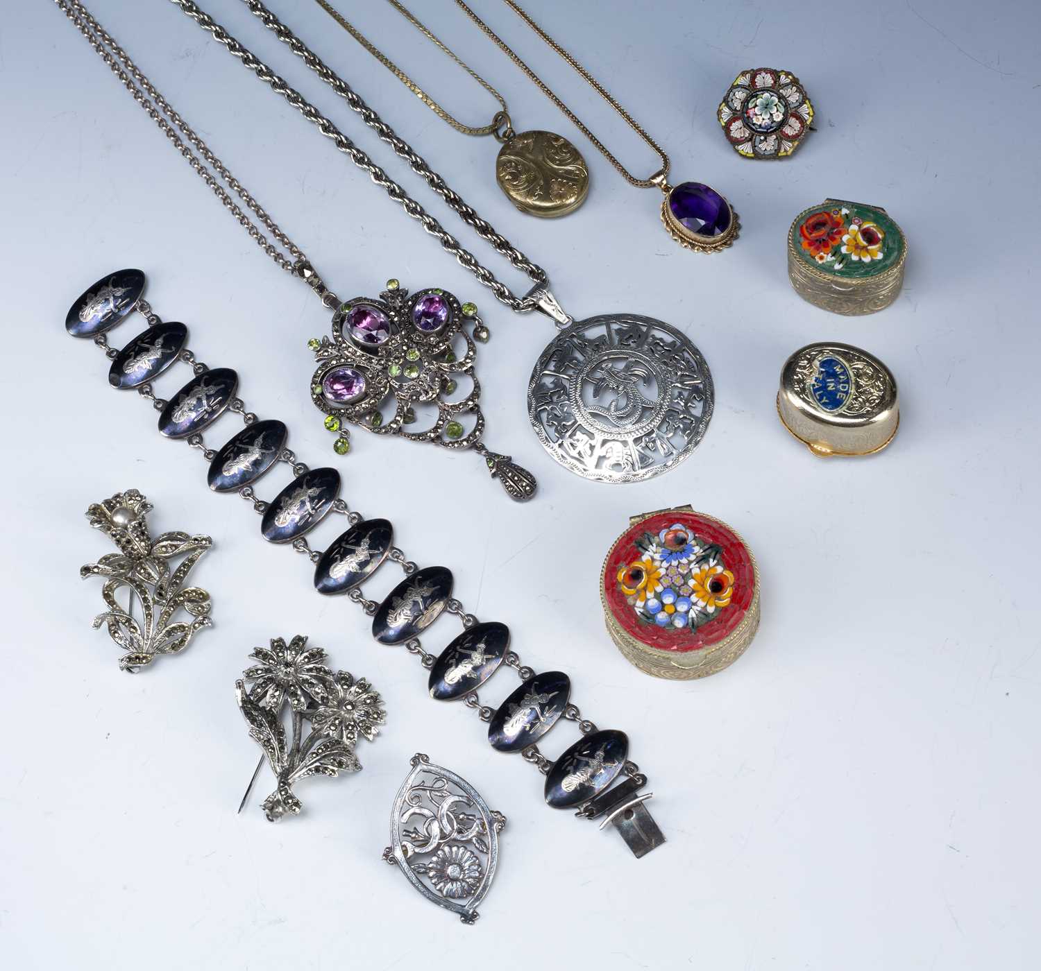 Lot 211 - Group of costume jewellery to include: silver...