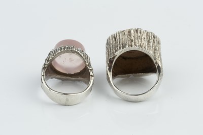 Lot 716 - Graham Watling Abstract silver dress ring...