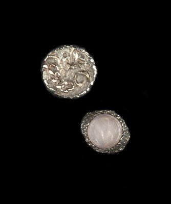 Lot 716 - Graham Watling Abstract silver dress ring...