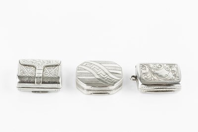 Lot 595 - A George III silver vinaigrette, of elongated...