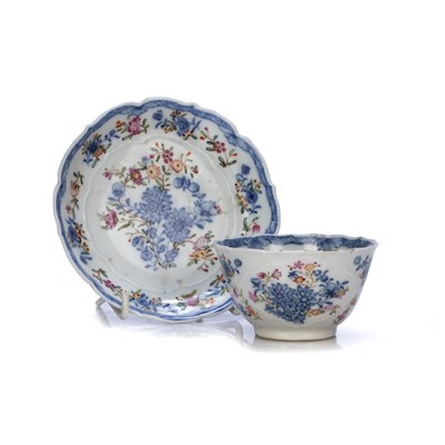 Lot 412 - Matching tea bowl and saucer Chinese, 18th...