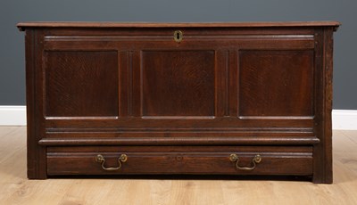 Lot 183 - An oak mule chest with single long drawer and...