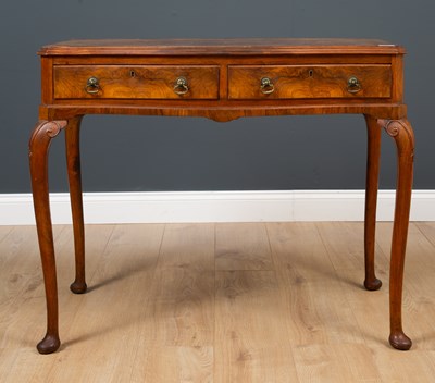 Lot 182 - A gilt triple plate dressing table mirror with...