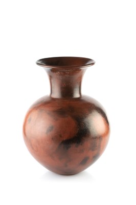 Lot 584 - Manner of Gabrielle Koch (b.1948) Large vase...