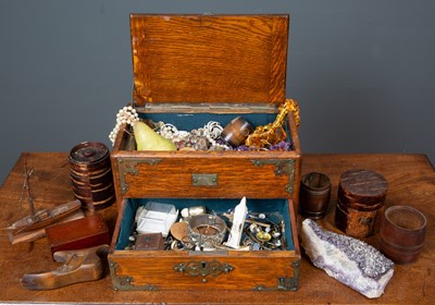 Lot 33 - An oak box with lifting lid and drawer,...