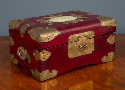 Lot 66 - A collection of mostly costume jewellery, in...