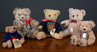 Lot 125 - A group of collectable teddy bears comprising,...