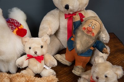 Lot 120 - A collection of seventeen various teddy bears...