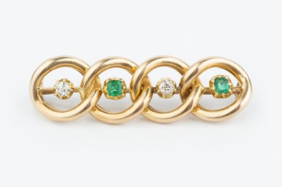 Lot 65 - A late 19th/early 20th century emerald and...