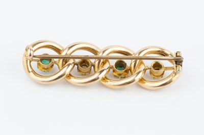 Lot 65 - A late 19th/early 20th century emerald and...