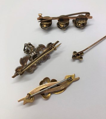 Lot 59 - A collection of antique and later jewellery,...