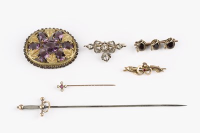 Lot 59 - A collection of antique and later jewellery,...