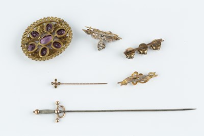 Lot 59 - A collection of antique and later jewellery,...