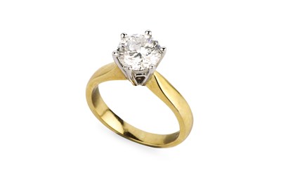 Lot 161 - A diamond single stone ring, the round...